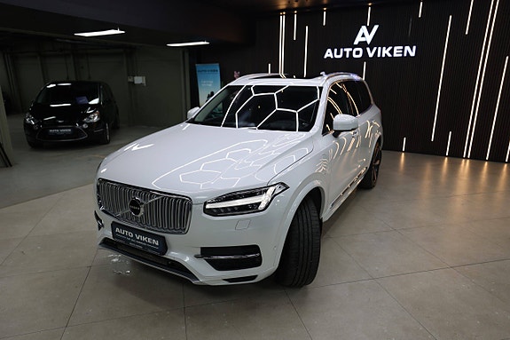 Volvo XC90 13 of 30