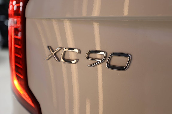 Volvo XC90 22 of 30