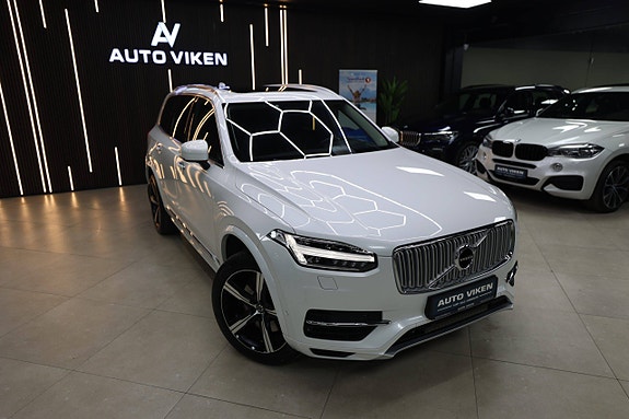 Volvo XC90 10 of 30