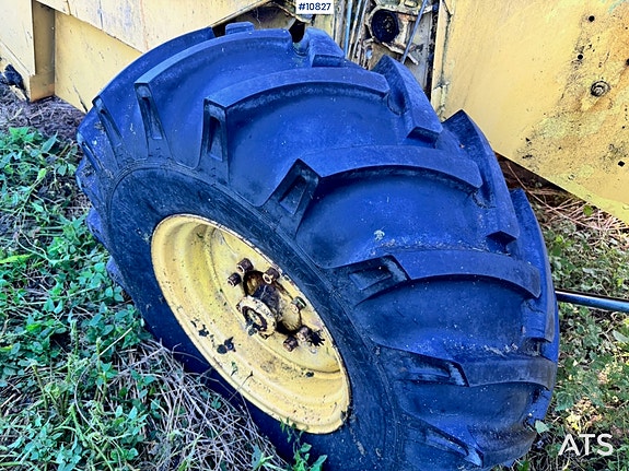 New Holland Clayson 1520 24 of 30