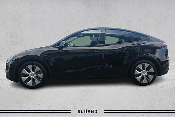 Tesla Model Y 3 of 30