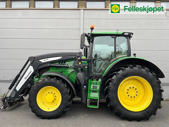 John Deere 6215R 50 KM 4 of 17