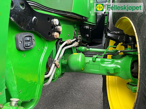 John Deere 6215R 50 KM 7 of 17