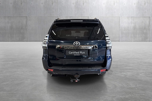 Toyota Land Cruiser 5 of 20