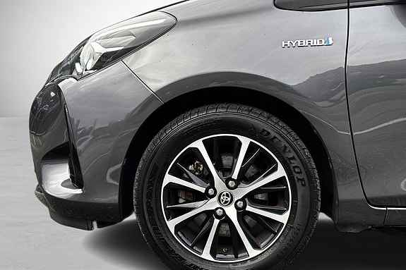 Toyota Yaris 7 of 30