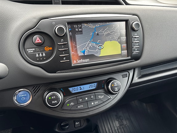 Toyota Yaris 20 of 30