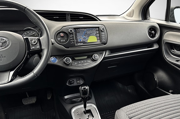 Toyota Yaris 24 of 30