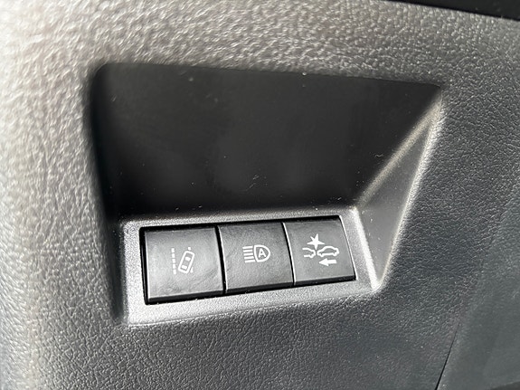 Toyota Yaris 14 of 30
