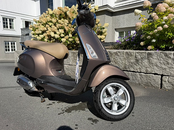 Vespa Primavera 50 5 of 10