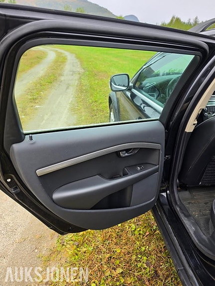 Volvo XC70 29 of 30