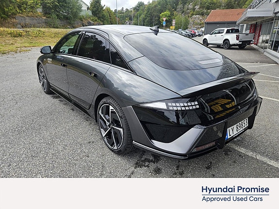 Hyundai Ioniq 6 3 of 28