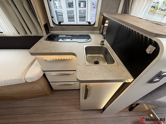 Knaus SKY TI 700 MEB-AUTOMAT-150HK-MARKISE-SOLCELLE-SYKKELSTATIV-ENKLE SENGER-STORT BAD BAKERST++ 20 of 30