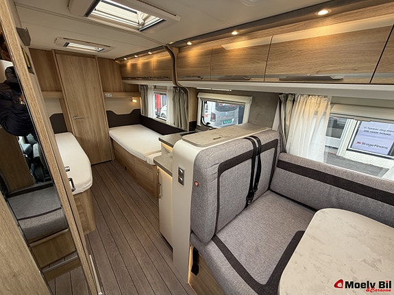 Knaus SKY TI 700 MEB-AUTOMAT-150HK-MARKISE-SOLCELLE-SYKKELSTATIV-ENKLE SENGER-STORT BAD BAKERST++ 18 of 30