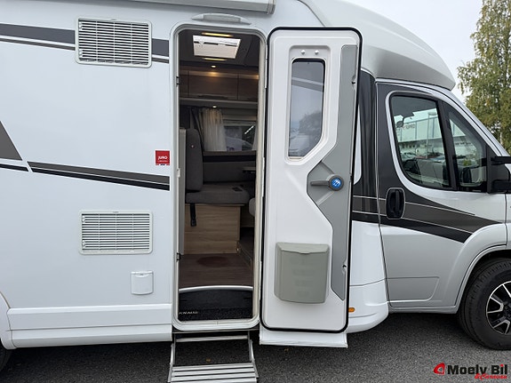 Knaus SKY TI 700 MEB-AUTOMAT-150HK-MARKISE-SOLCELLE-SYKKELSTATIV-ENKLE SENGER-STORT BAD BAKERST++ 12 of 30