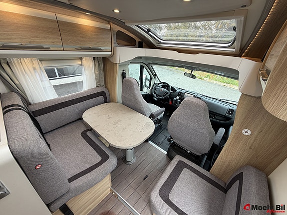 Knaus SKY TI 700 MEB-AUTOMAT-150HK-MARKISE-SOLCELLE-SYKKELSTATIV-ENKLE SENGER-STORT BAD BAKERST++ 14 of 30