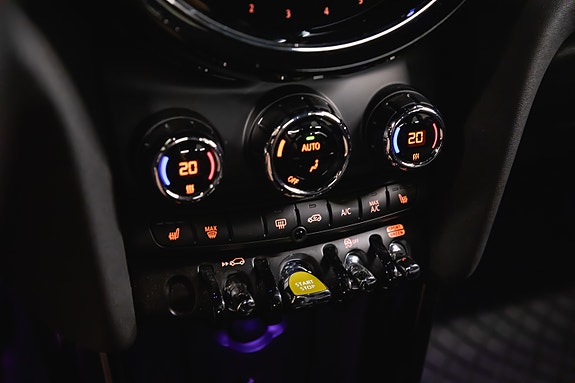 MINI Cooper SE 22 of 30