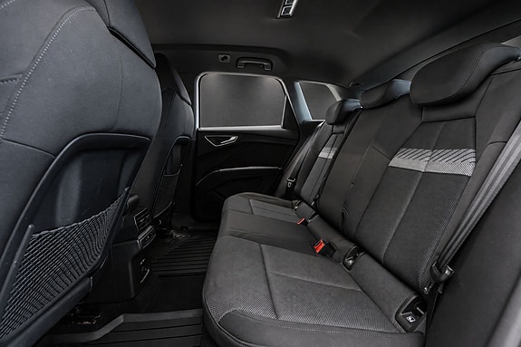Audi Q4 e-tron 15 of 18