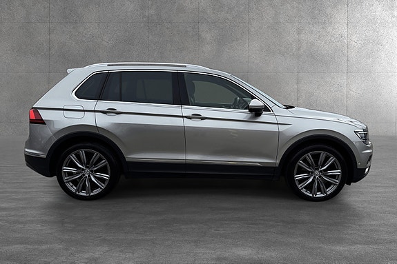 Volkswagen Tiguan 5 of 30