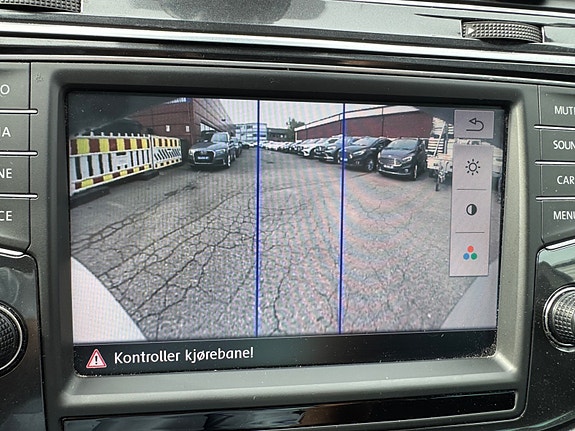 Volkswagen Tiguan 27 of 30