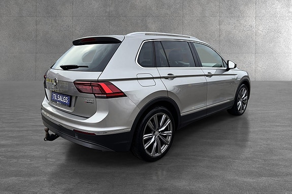 Volkswagen Tiguan 3 of 30