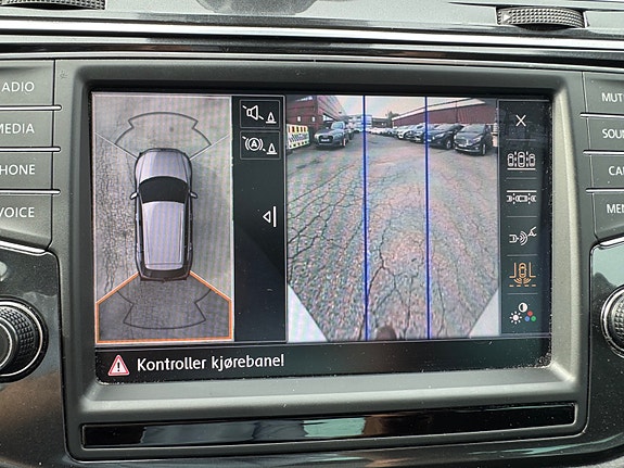 Volkswagen Tiguan 26 of 30
