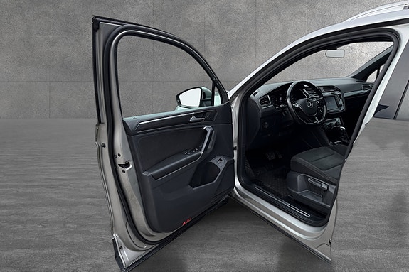 Volkswagen Tiguan 11 of 30
