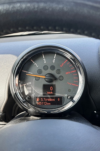 MINI Cooper 10 of 19