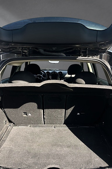 MINI Cooper 16 of 19