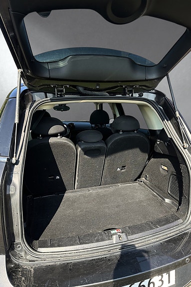 MINI Cooper 15 of 19