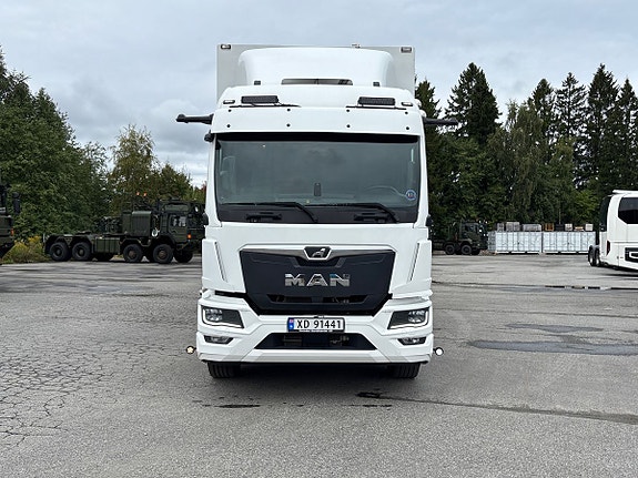 MAN TGM 18.320 4x2 LL CH 2 of 28