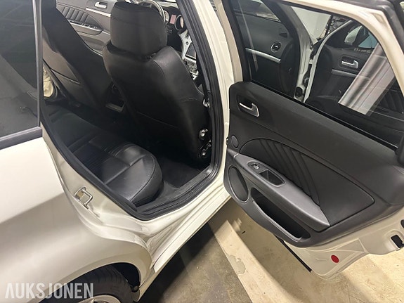 Alfa Romeo sportwagon 15 of 23