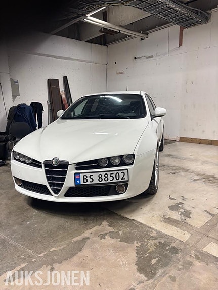 Alfa Romeo sportwagon 22 of 23