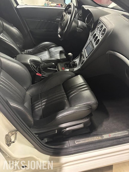Alfa Romeo sportwagon 17 of 23