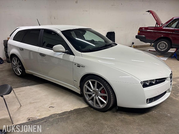 Alfa Romeo sportwagon 23 of 23