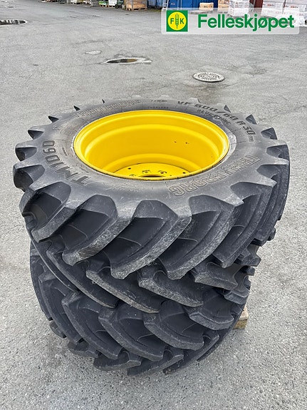 John Deere Hjul par: Trelleborg TM1060 600/60R30 4 of 4