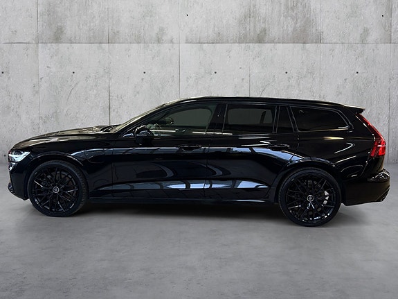 Volvo V60 2 of 30
