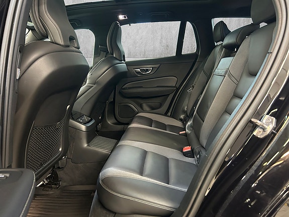 Volvo V60 13 of 30