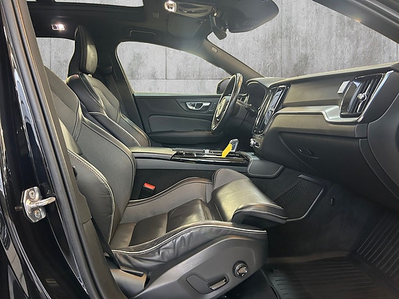 Volvo V60 18 of 30