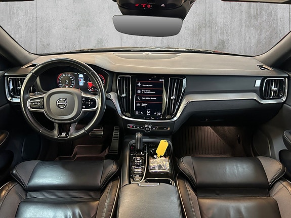 Volvo V60 20 of 30