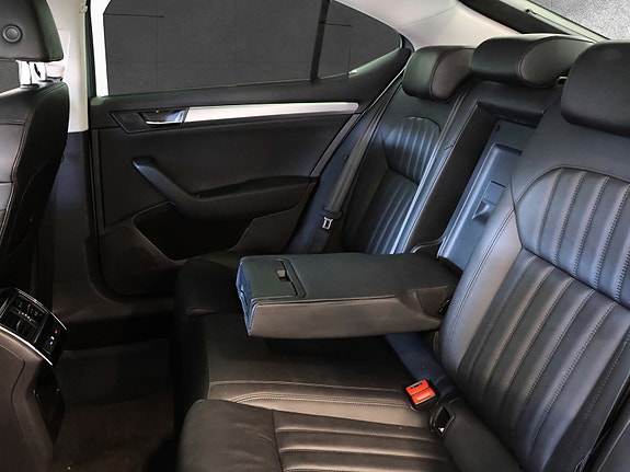 Skoda Superb 12 of 29