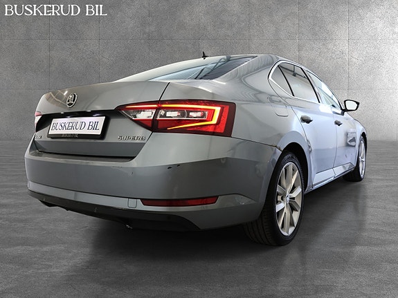 Skoda Superb 8 of 29