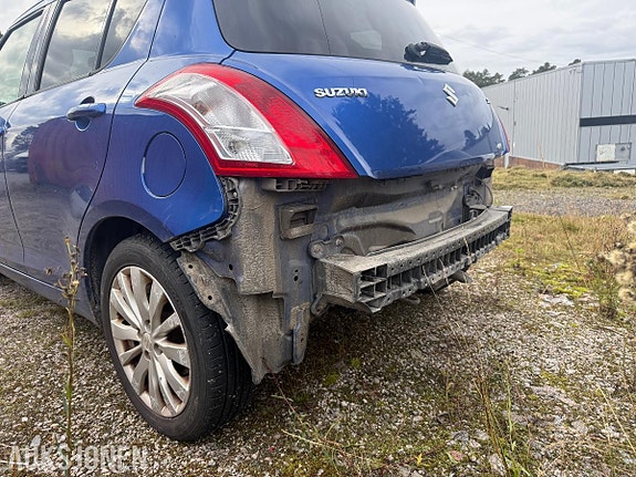 Suzuki Swift 11 of 30