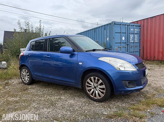 Suzuki Swift 2 of 30