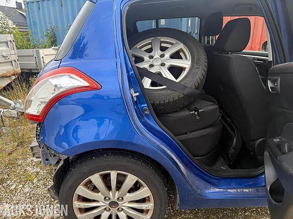 Suzuki Swift 28 of 30