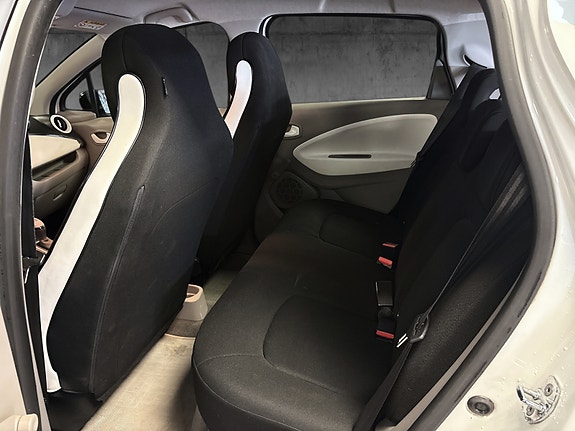 Renault Zoe 12 of 14