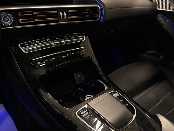 Mercedes-Benz EQC400 21 of 30