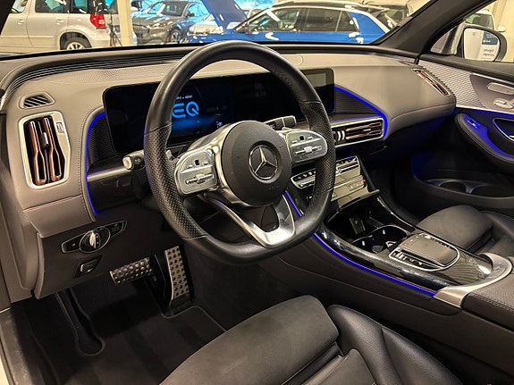 Mercedes-Benz EQC400 11 of 30