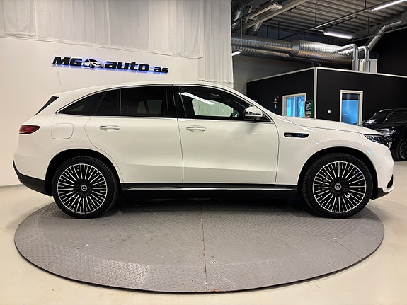 Mercedes-Benz EQC400 3 of 30
