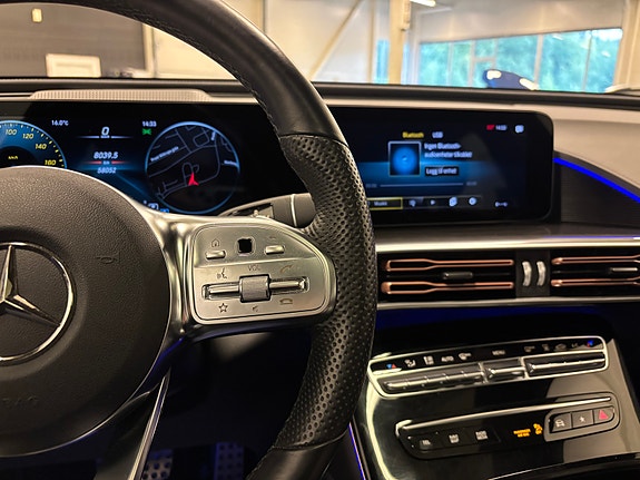 Mercedes-Benz EQC400 19 of 30