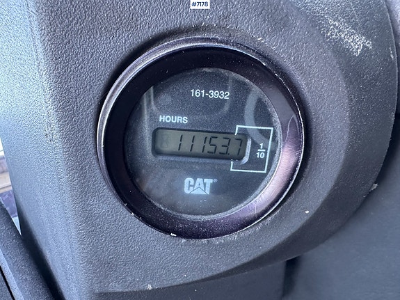 Cat IT14 G 15 of 30